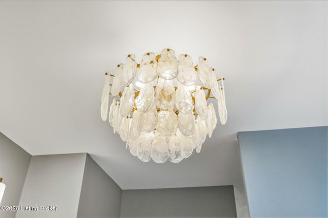 13510 Pointview Ct, Louisville, KY 40299