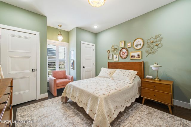 13510 Pointview Ct, Louisville, KY 40299