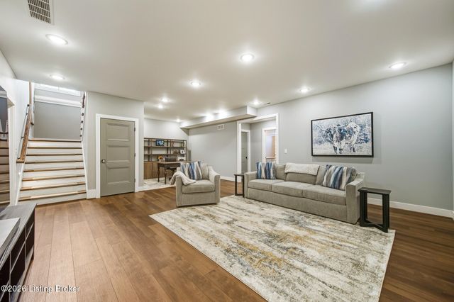 13510 Pointview Ct, Louisville, KY 40299