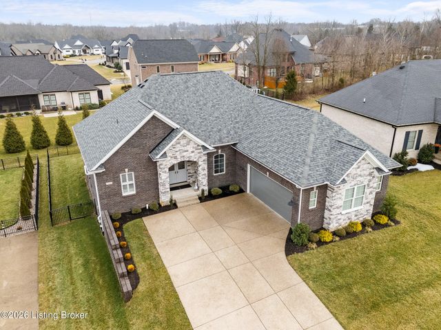 13510 Pointview Ct, Louisville, KY 40299