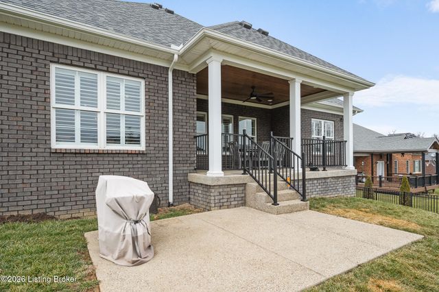 13510 Pointview Ct, Louisville, KY 40299