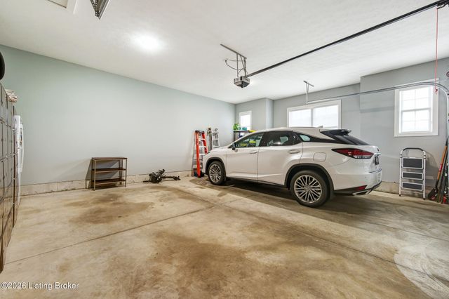 13510 Pointview Ct, Louisville, KY 40299