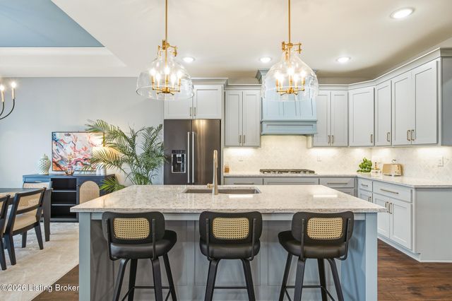 13510 Pointview Ct, Louisville, KY 40299