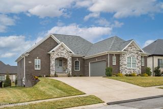 13510 Pointview Ct, Louisville, KY 40299