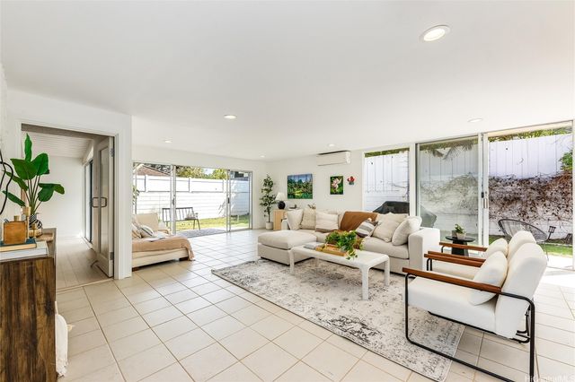 532 Portlock Road, Honolulu, HI 96825