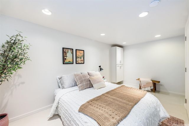 532 Portlock Road, Honolulu, HI 96825