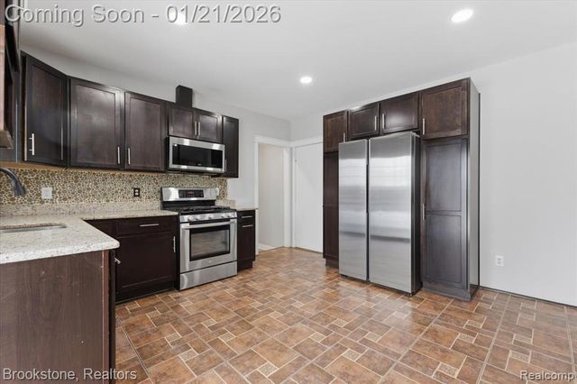 23601 Cedar Ridge Drive, Romulus, MI 48174