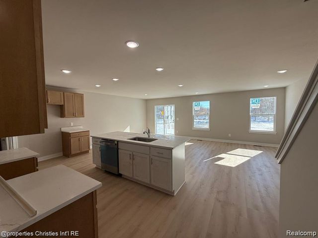 112 Parsons Lane, Saline, MI 48176