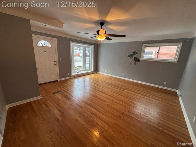 4209 Vassar Street, Dearborn Heights, MI 48125