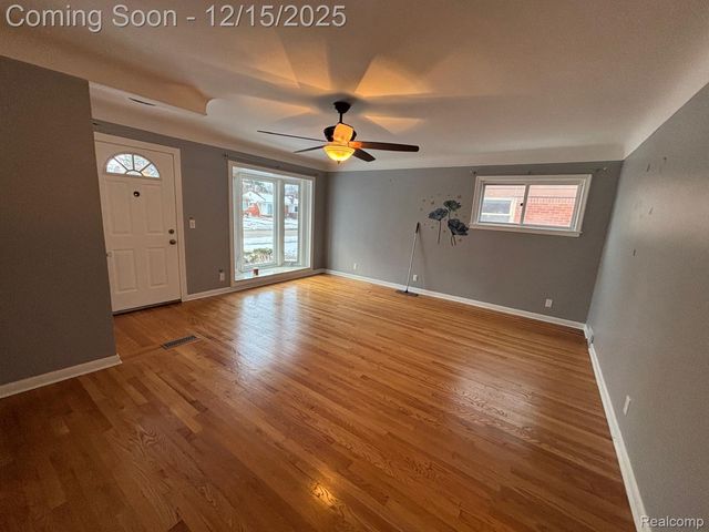 4209 Vassar Street, Dearborn Heights, MI 48125