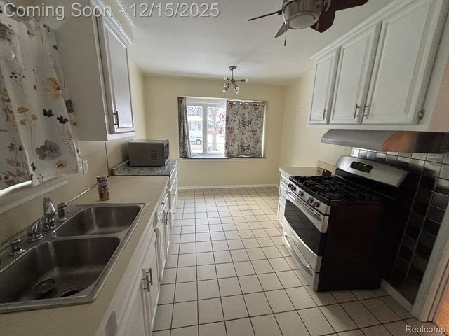 4209 Vassar Street, Dearborn Heights, MI 48125