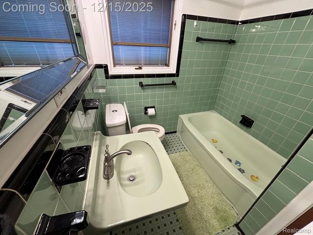 4209 Vassar Street, Dearborn Heights, MI 48125