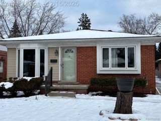 4209 Vassar Street, Dearborn Heights, MI 48125