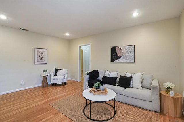 8741 Crockett St, La Mesa, CA 91942