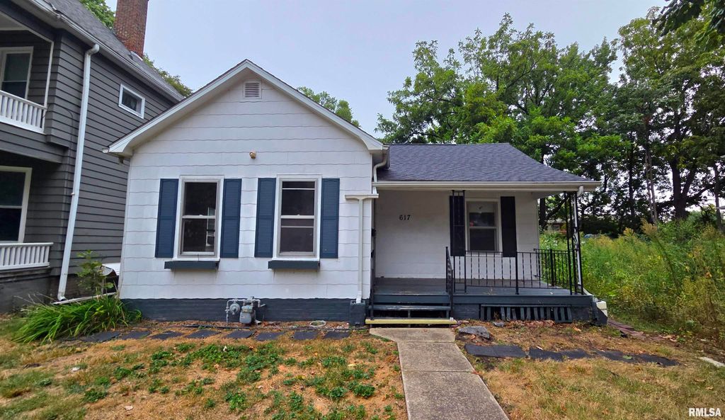 617 W EDWARDS Street, Springfield, IL 62704