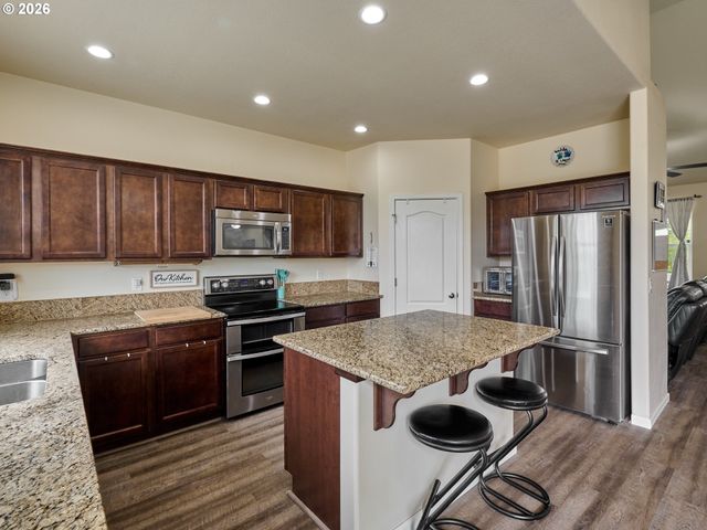 3138 REED Ave, Woodburn, OR 97071