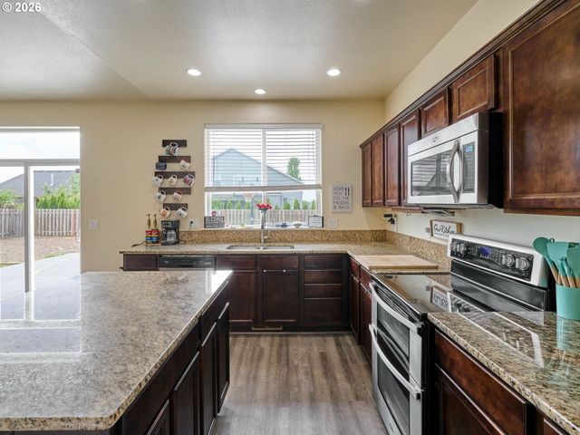3138 REED Ave, Woodburn, OR 97071