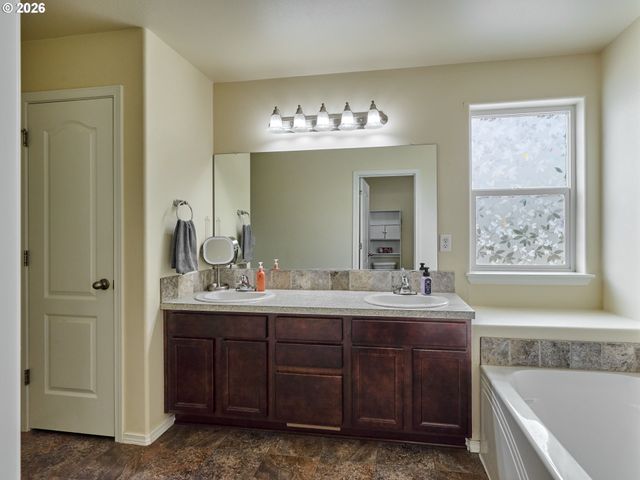 3138 REED Ave, Woodburn, OR 97071