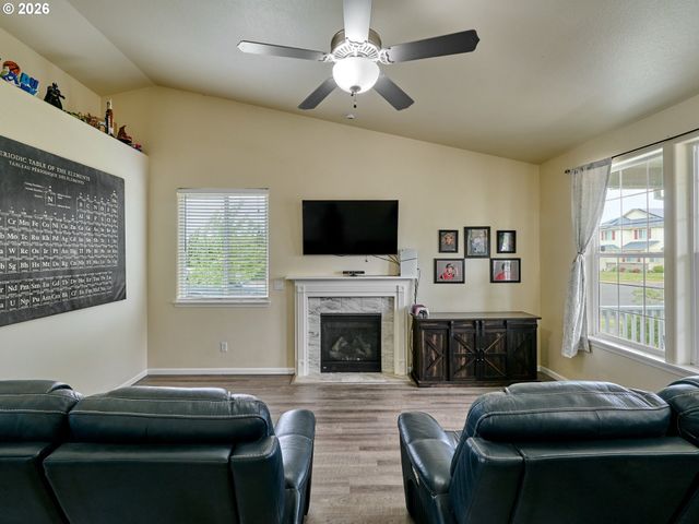 3138 REED Ave, Woodburn, OR 97071