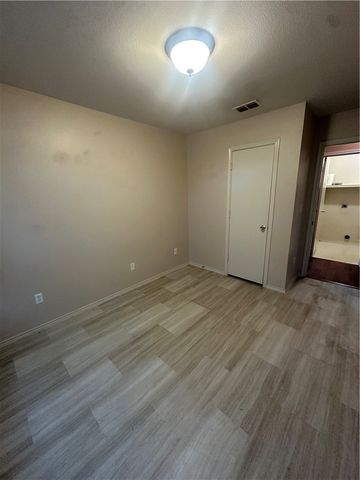 7909 Labrador Dr, Corpus Christi, TX 78414