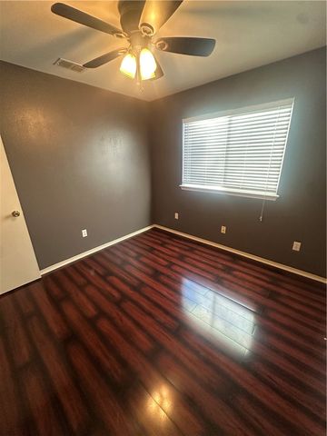 7909 Labrador Dr, Corpus Christi, TX 78414