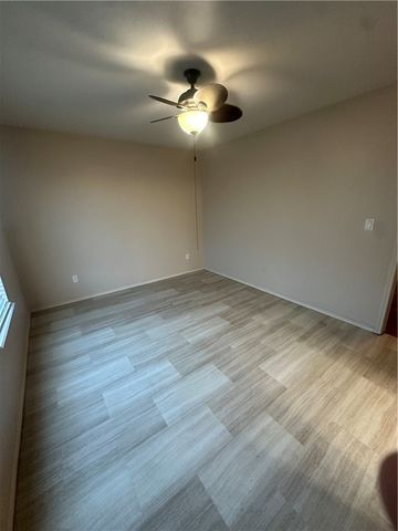 7909 Labrador Dr, Corpus Christi, TX 78414