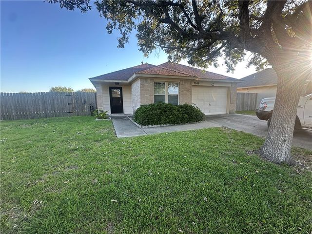 7909 Labrador Dr, Corpus Christi, TX 78414