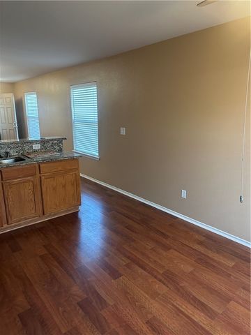 7909 Labrador Dr, Corpus Christi, TX 78414