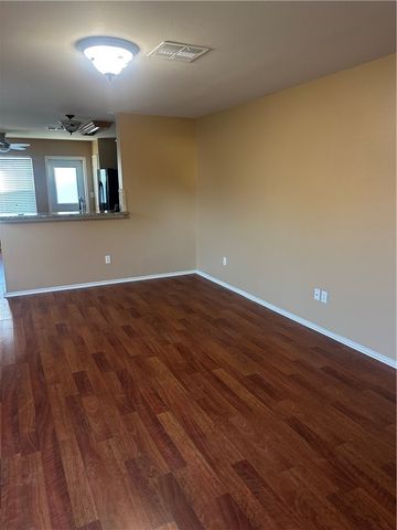 7909 Labrador Dr, Corpus Christi, TX 78414