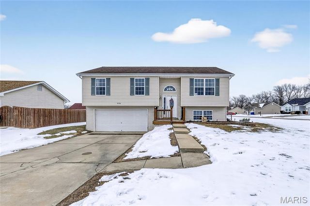 900 Sherwood Drive, Warrenton, MO 63383