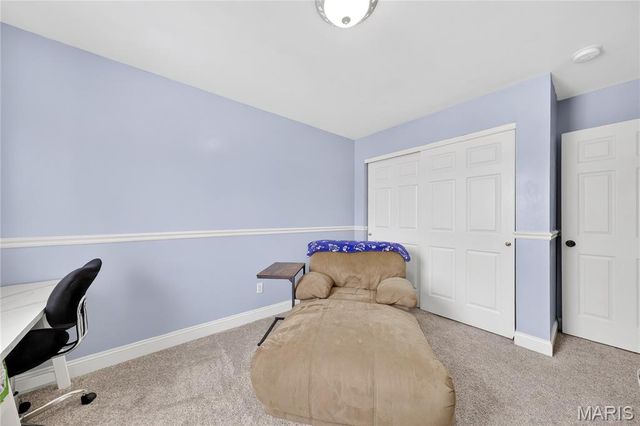 900 Sherwood Drive, Warrenton, MO 63383