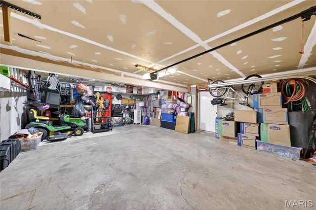 900 Sherwood Drive, Warrenton, MO 63383