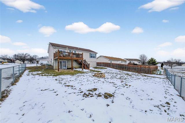 900 Sherwood Drive, Warrenton, MO 63383