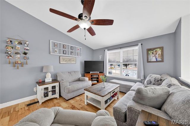 900 Sherwood Drive, Warrenton, MO 63383