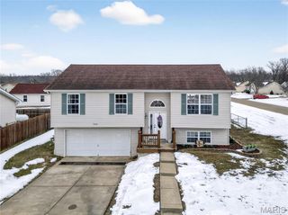 900 Sherwood Drive, Warrenton, MO 63383