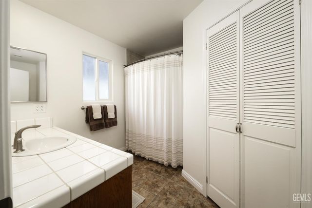 10302 Atakapa Avenue, Bakersfield, CA 93312