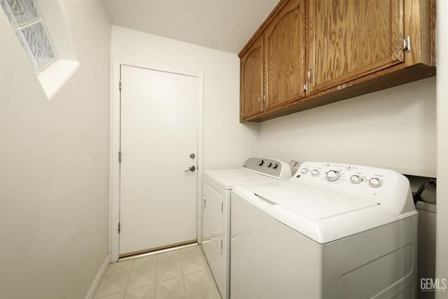 10302 Atakapa Avenue, Bakersfield, CA 93312