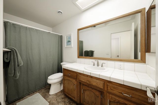 10302 Atakapa Avenue, Bakersfield, CA 93312