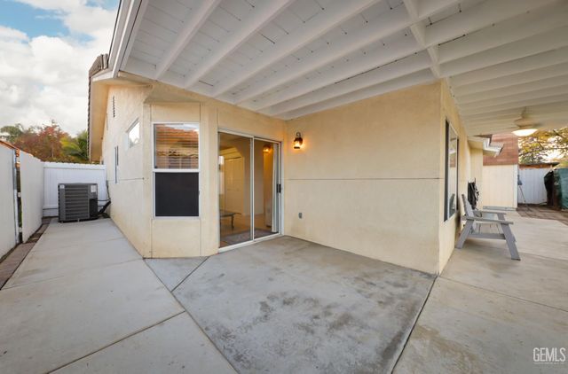 10302 Atakapa Avenue, Bakersfield, CA 93312