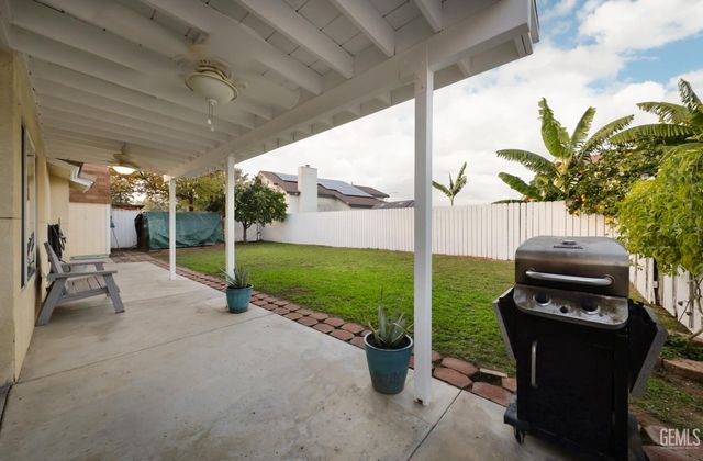 10302 Atakapa Avenue, Bakersfield, CA 93312