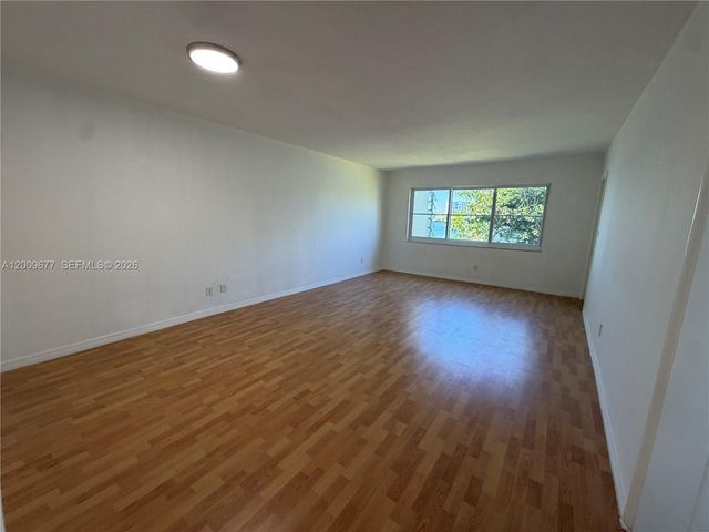 1530 NE 191st Street 205, Miami, FL 33179
