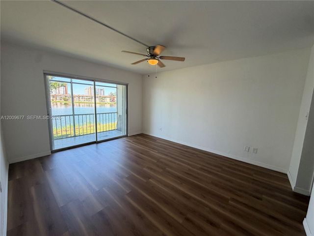 1530 NE 191st Street 205, Miami, FL 33179