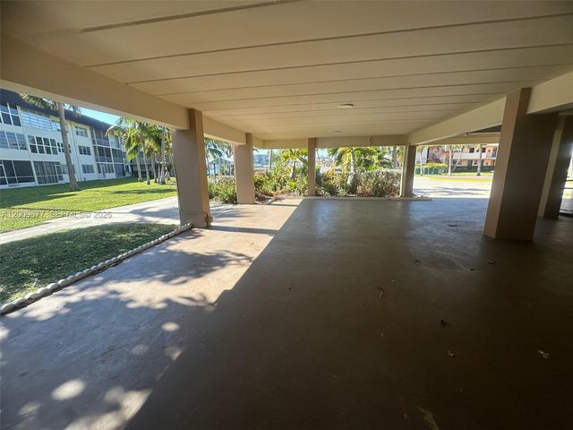 1530 NE 191st Street 205, Miami, FL 33179