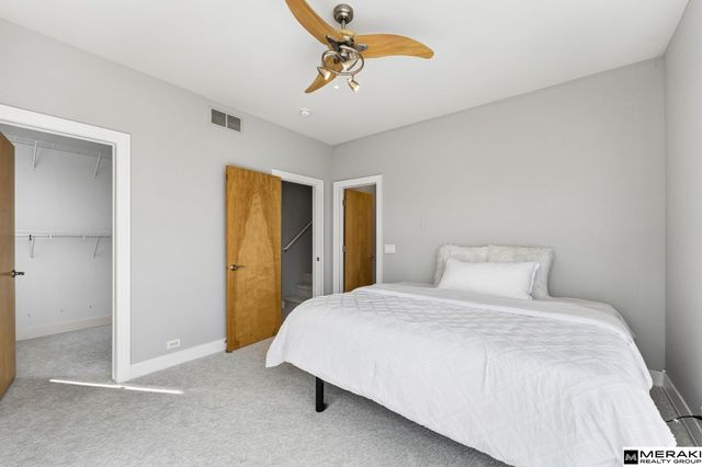 1202 Mayberry Plaza, Omaha, NE 68108