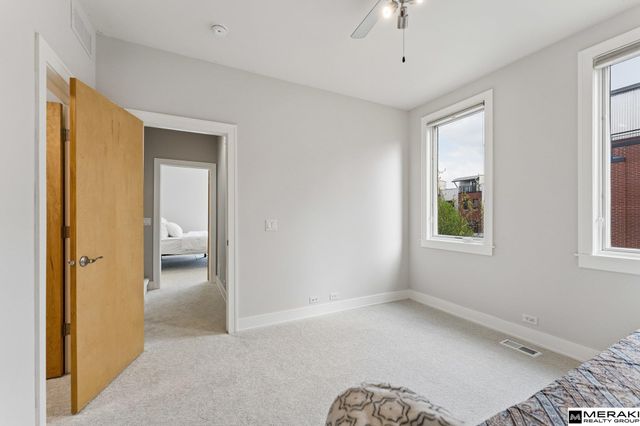 1202 Mayberry Plaza, Omaha, NE 68108