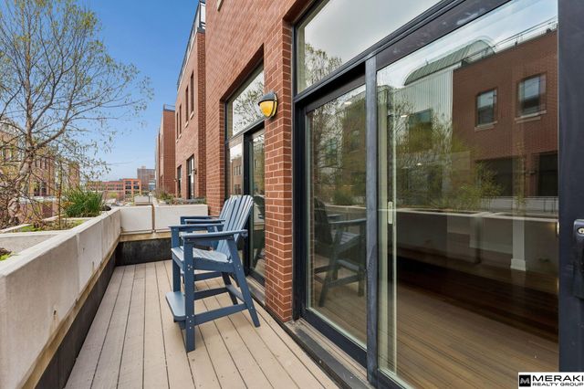 1202 Mayberry Plaza, Omaha, NE 68108