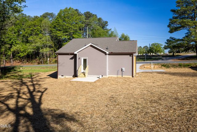 201 W Hamer Street, Coats, NC 27521
