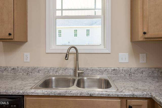 201 W Hamer Street, Coats, NC 27521