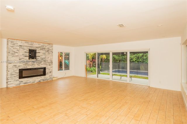 2510 NE 207th Ter, Miami, FL 33180