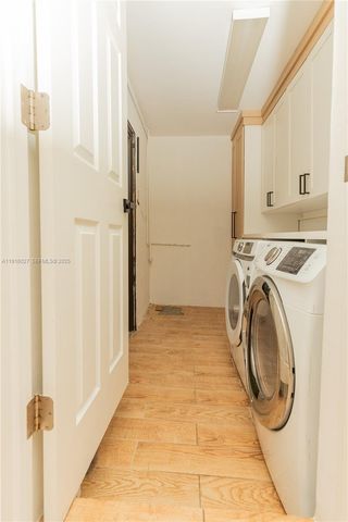 2510 NE 207th Ter, Miami, FL 33180